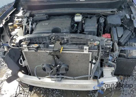 2018 Nissan Pathfinder S z USA, uszkodzony, nr VIN 5N1DR2MM1JC663542